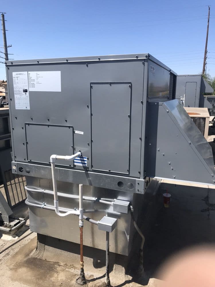 Daikin 4-ton package heat pump installed on a Menifee rooftop by Dickinson Heating & Air Conditioning